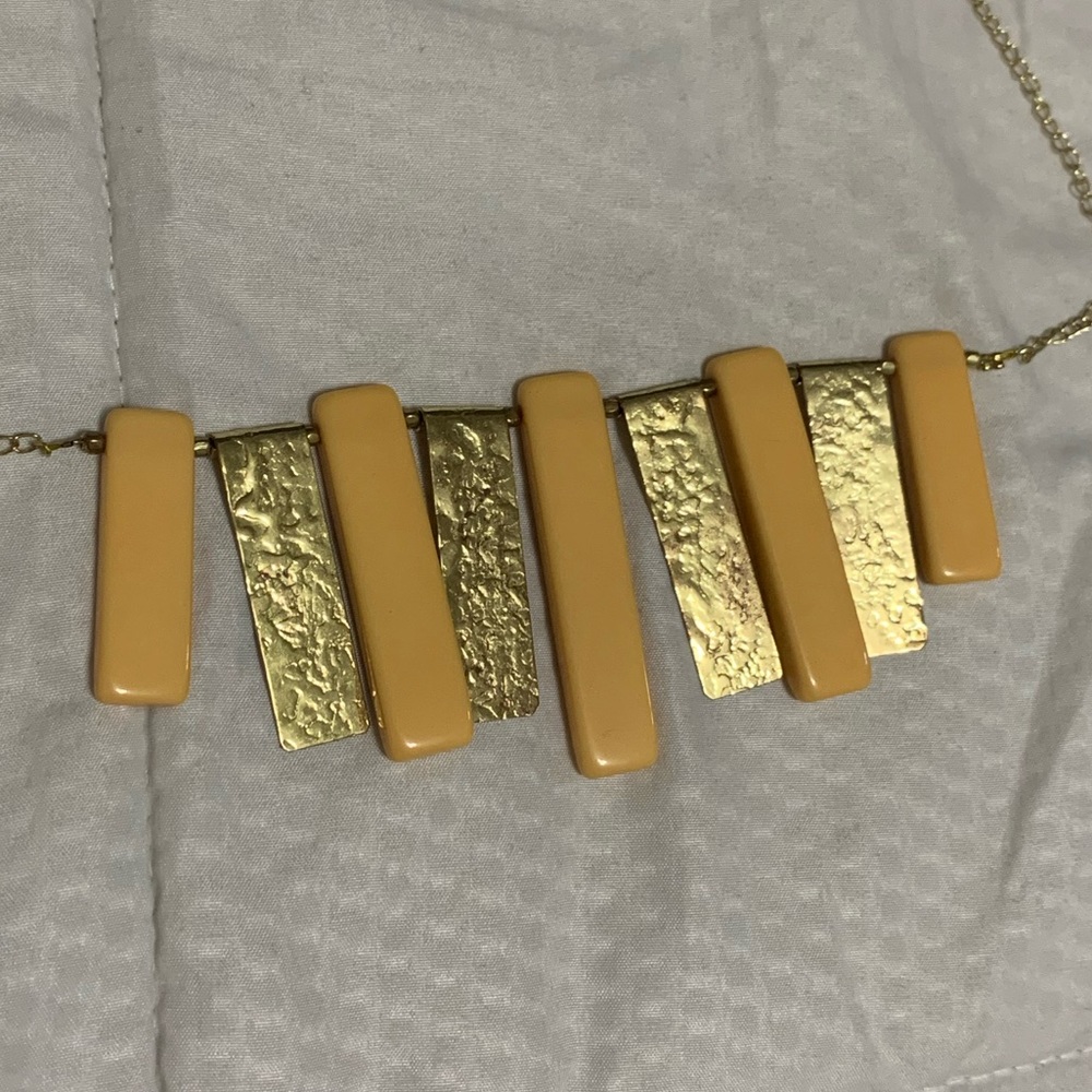 ModCloth statement necklace - Picture 5 of 6